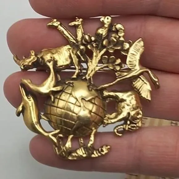 EARTH'S Animals of the World Brooch - Picture 6 of 7
